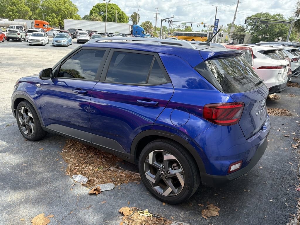 Used 2023 Hyundai Venue SEL SUV