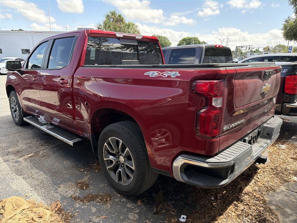 2022 Chevrolet Silverado 1500 LT - Photo 7