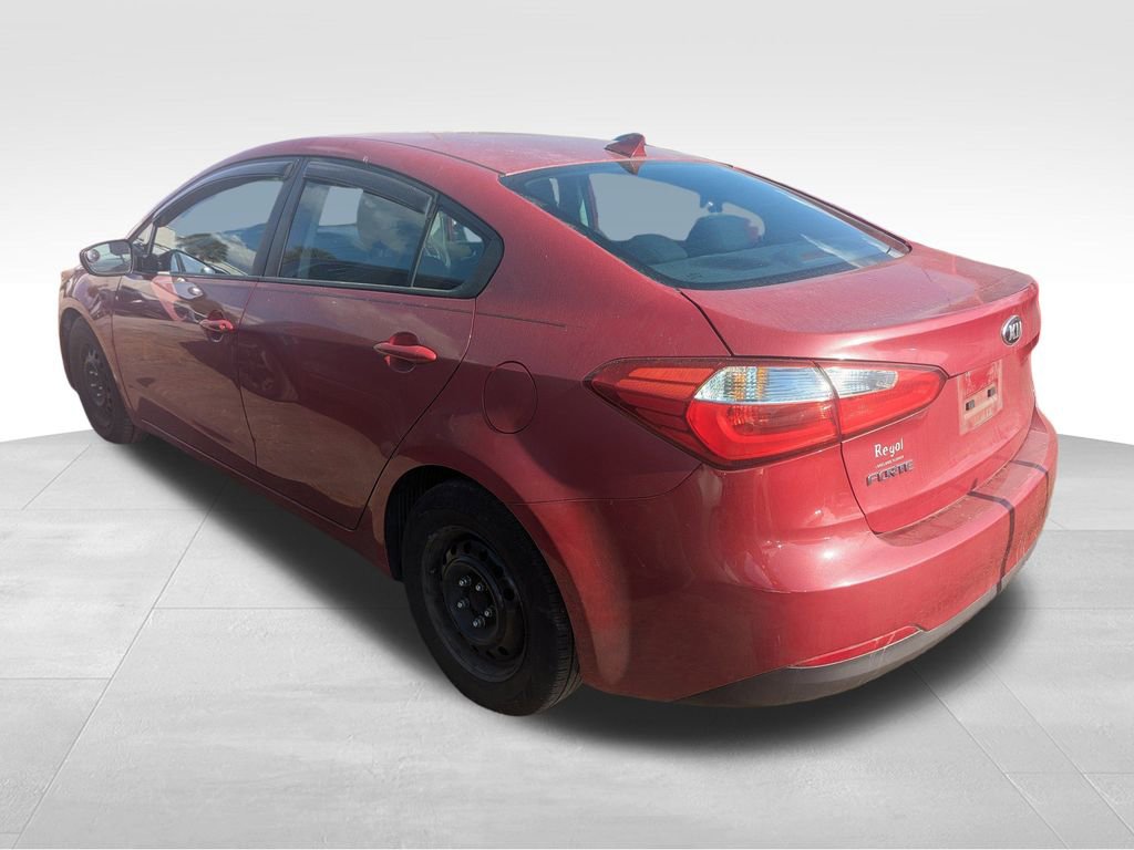 2016 Kia Forte LX photo 2