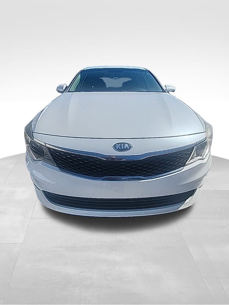 2018 Kia Optima LX photo 2