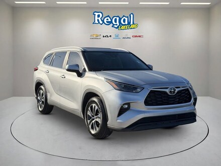 2023 Toyota Highlander XLE SUV