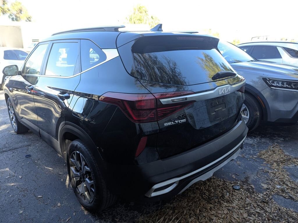 Certified 2022 Kia Seltos EX SUV