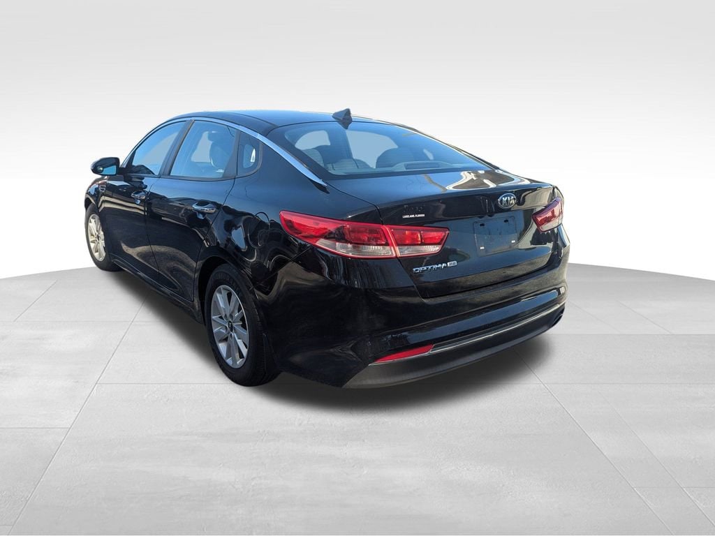 Used 2017 Kia Optima LX Sedan