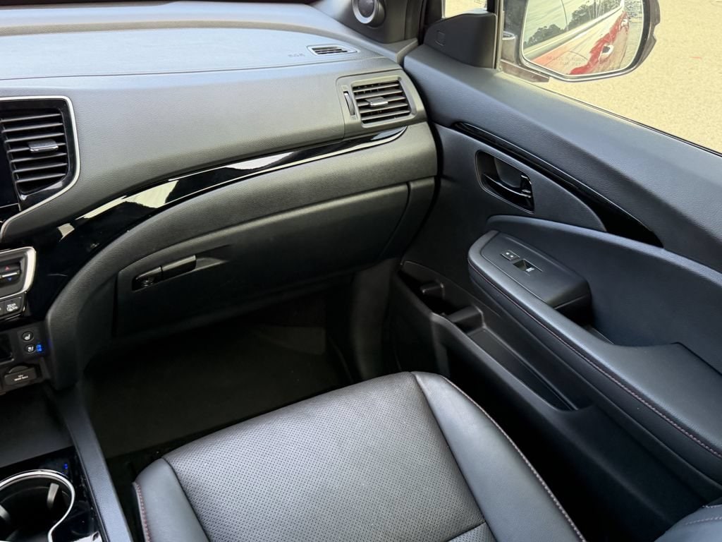 2024 Honda Passport Black Edition - Photo 16