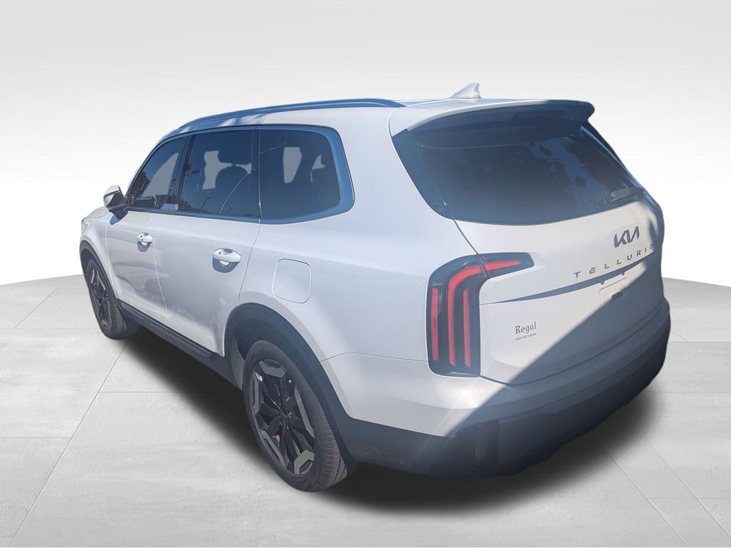 2023 Kia Telluride EX photo 3