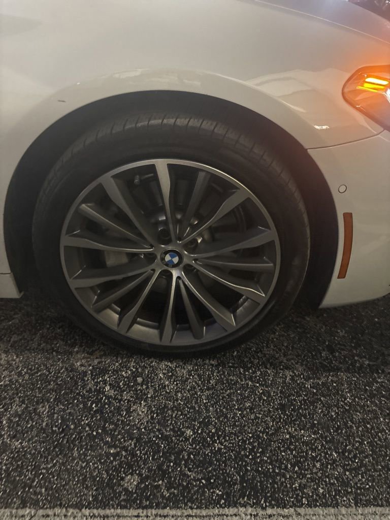 2021 Bmw 530i 5-Series photo 2