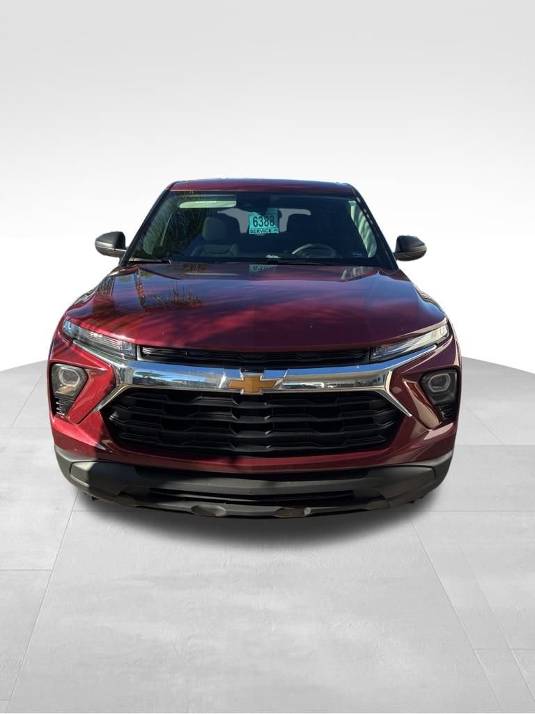 2025 Chevrolet Trailblazer LS photo 3