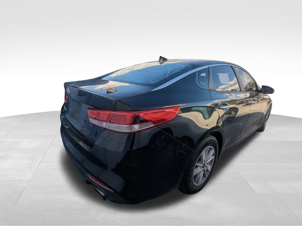 Used 2017 Kia Optima LX Sedan