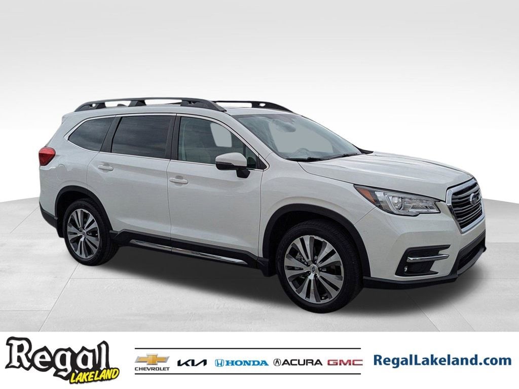 2022 Subaru Ascent Limited's photo