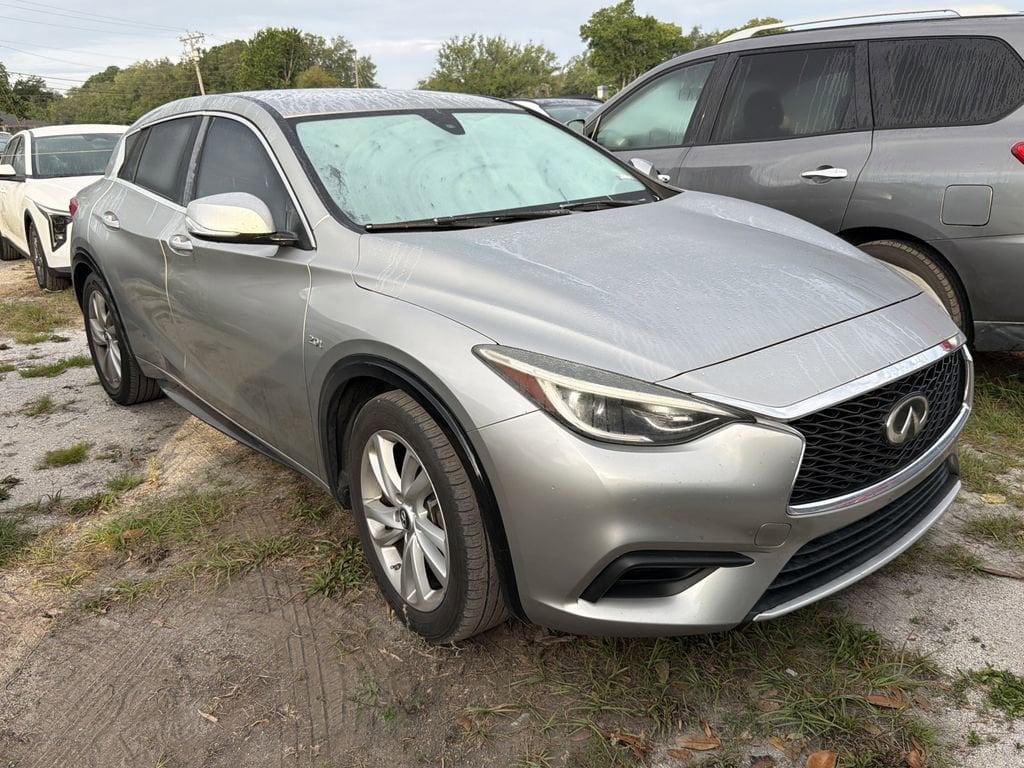 2019 INFINITI QX30 Pure's photo