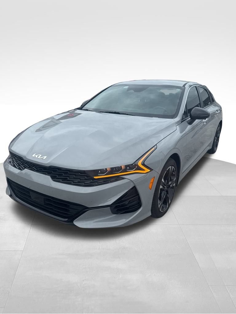 2024 Kia K5 GT-Line photo 3