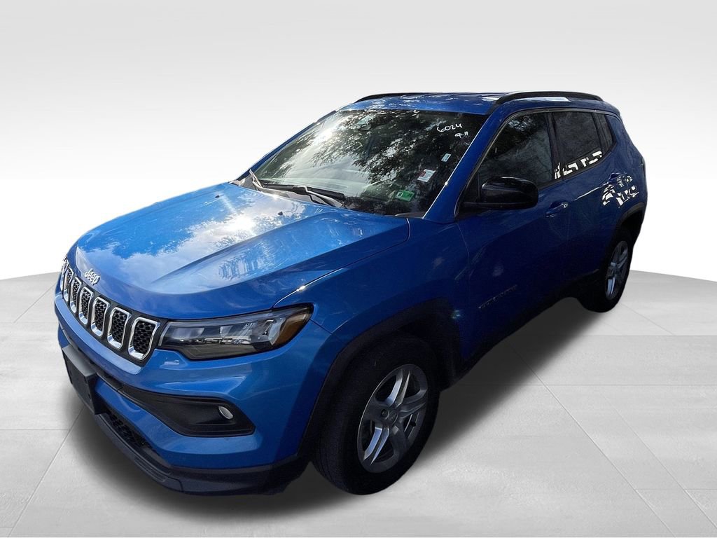 2024 Jeep Compass Latitude photo 4