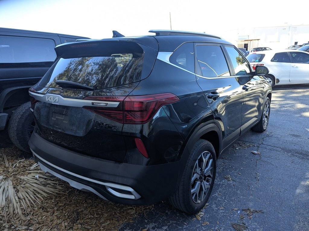 Certified 2022 Kia Seltos EX SUV