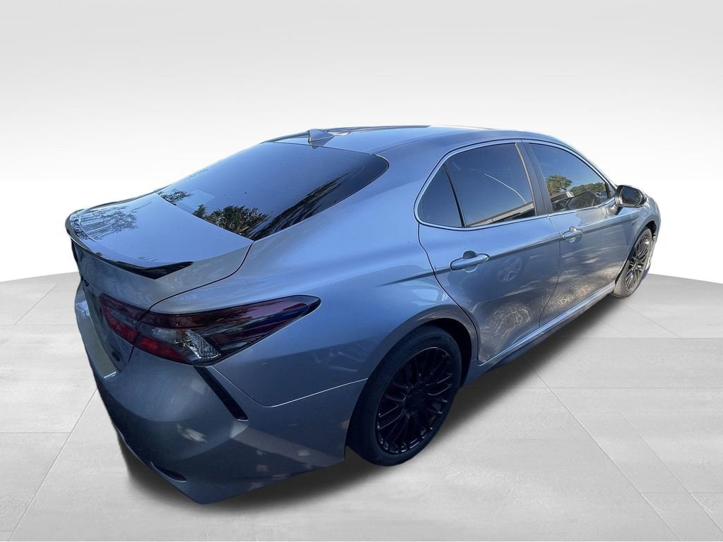 2023 Toyota Camry SE photo 2