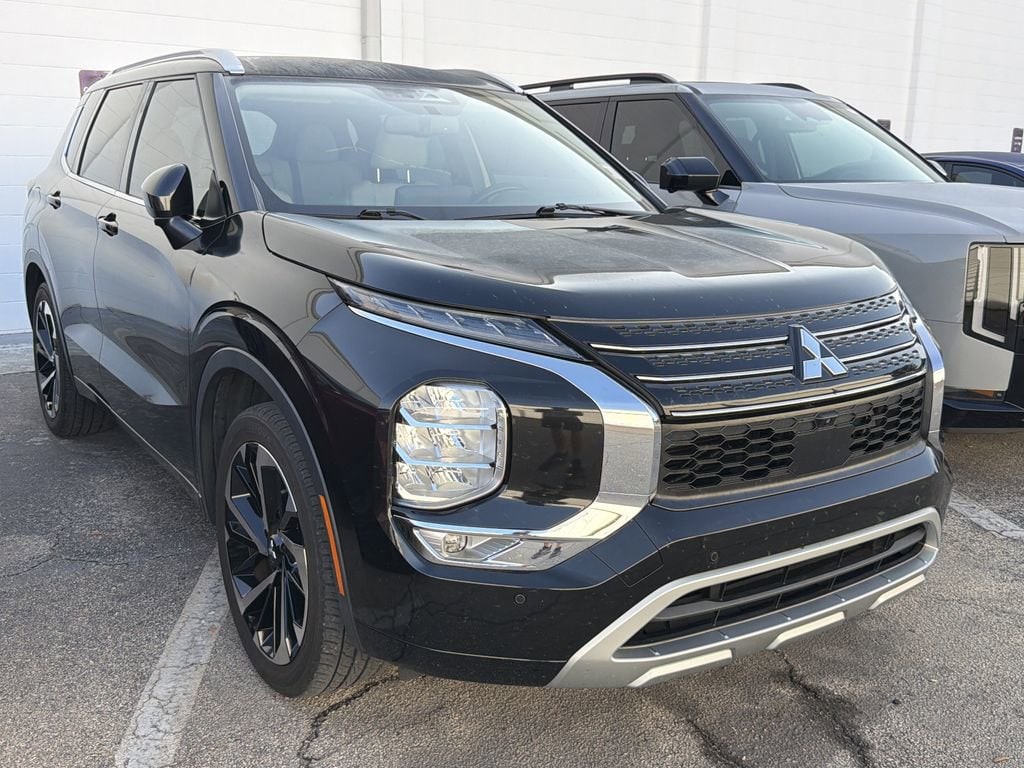 2022 Mitsubishi Outlander SEL Special Edition 2WD's photo