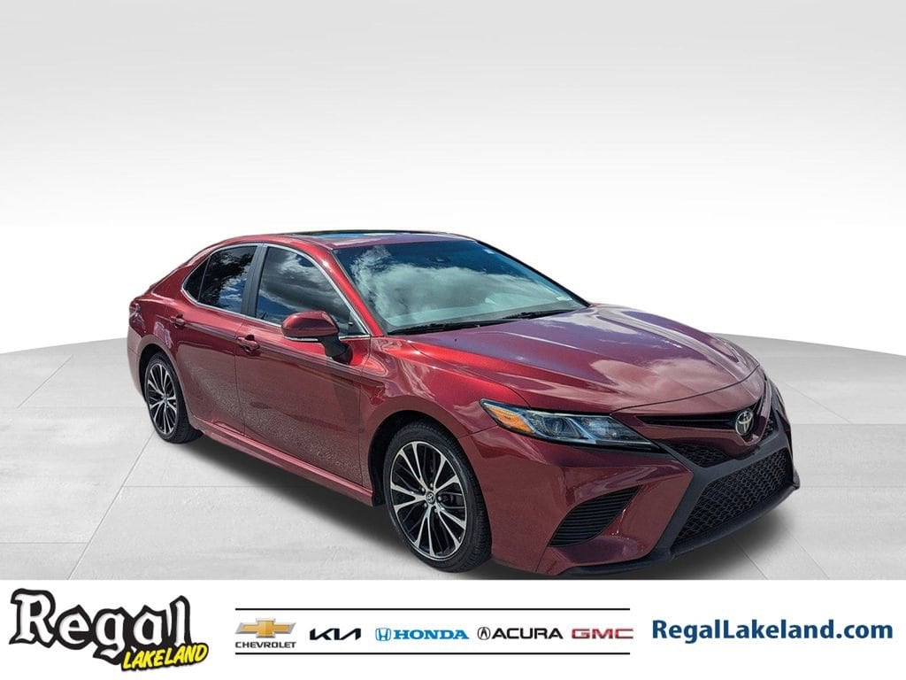 2018 Toyota Camry SE