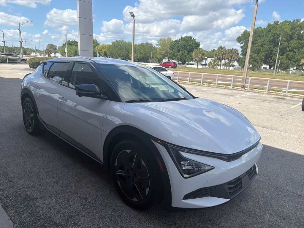 2025 Kia EV6 SUV 