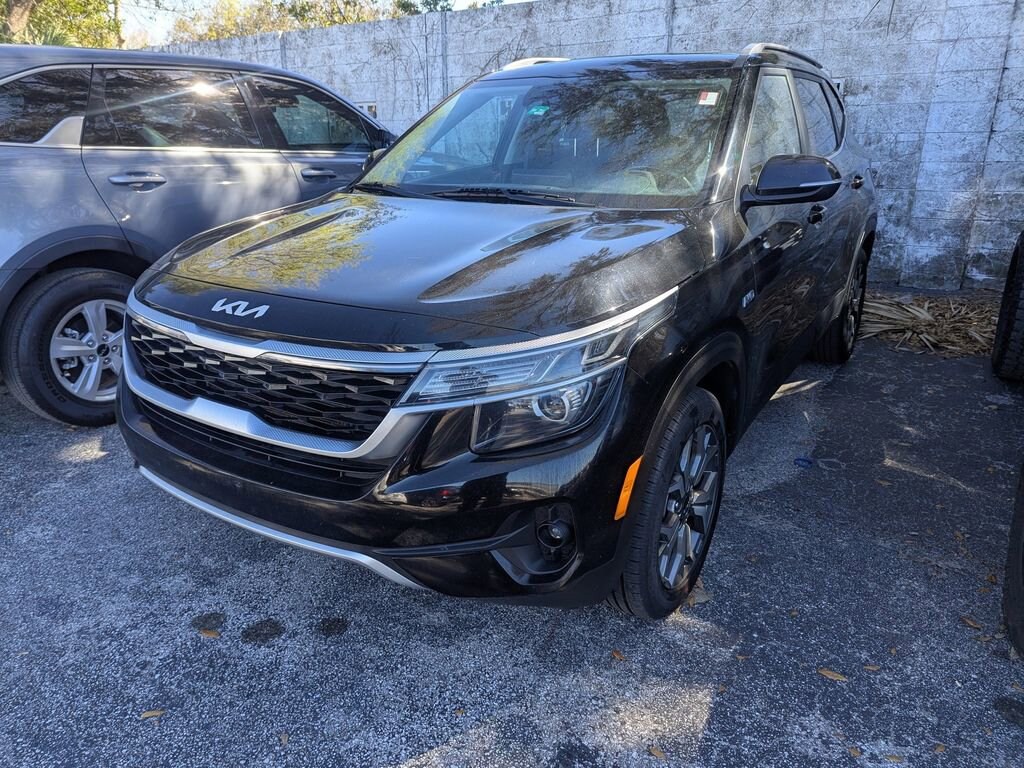 Certified 2022 Kia Seltos EX SUV