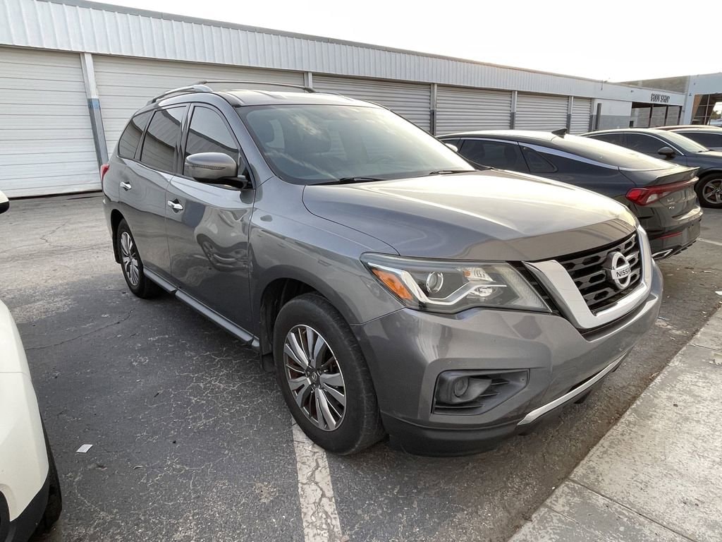 2018 Nissan Pathfinder S 2WD's photo