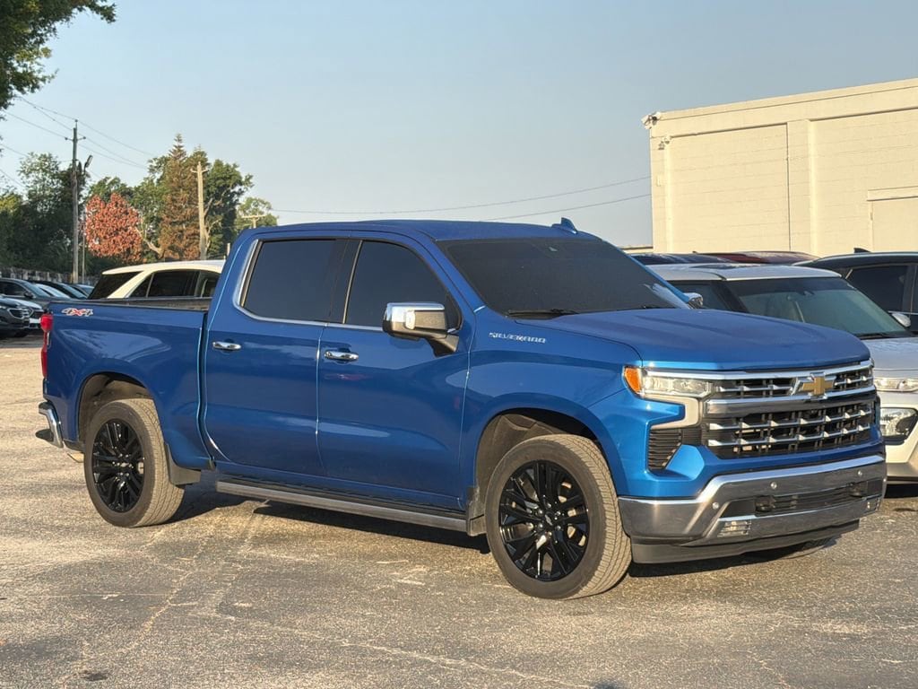 2022 Chevrolet Silverado 1500 Truck Crew Cab 