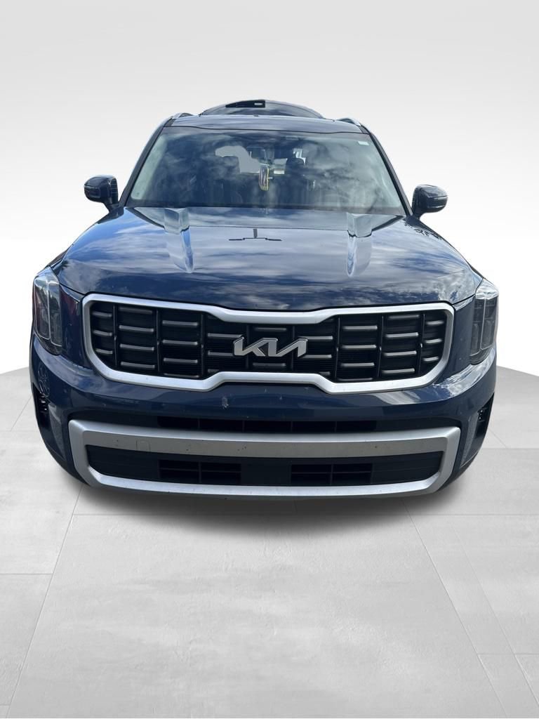 2024 Kia Telluride S photo 2