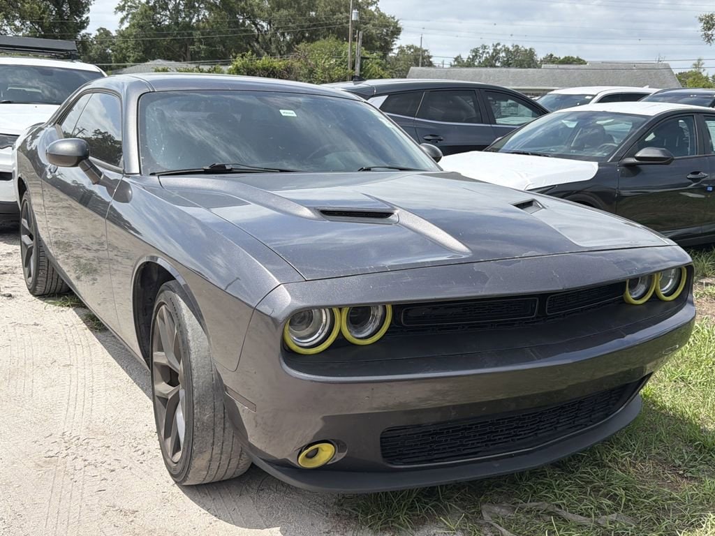 2021 Dodge Challenger SXT Auto's photo