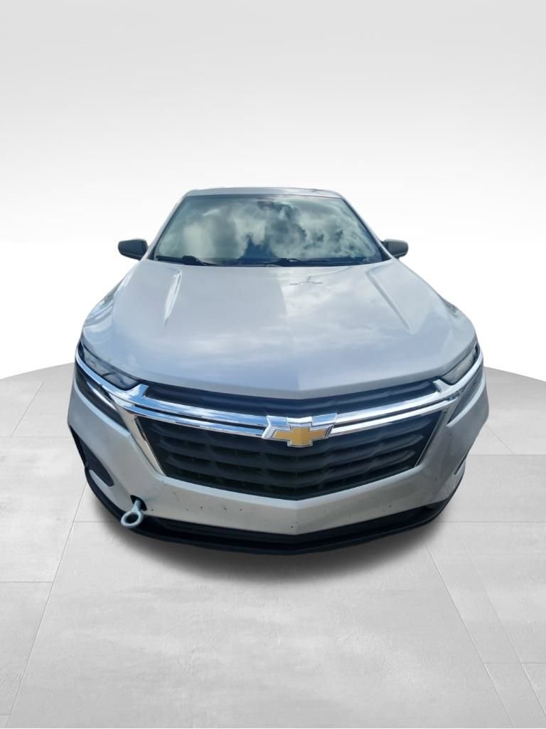 2022 Chevrolet Equinox LS photo 3