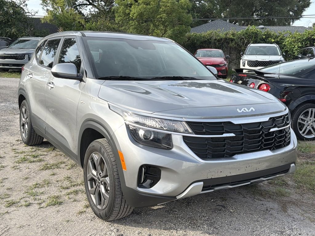 2025 Kia Seltos 2.0 LX AWD's photo