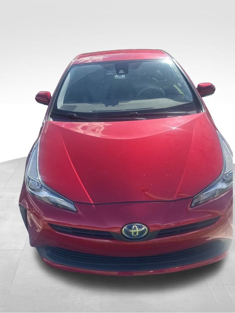 2021 Toyota Prius L Eco photo 2