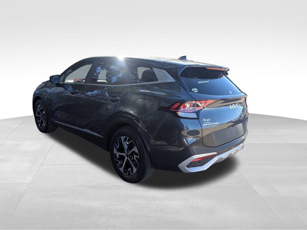 2025 Kia Sportage EX photo 3