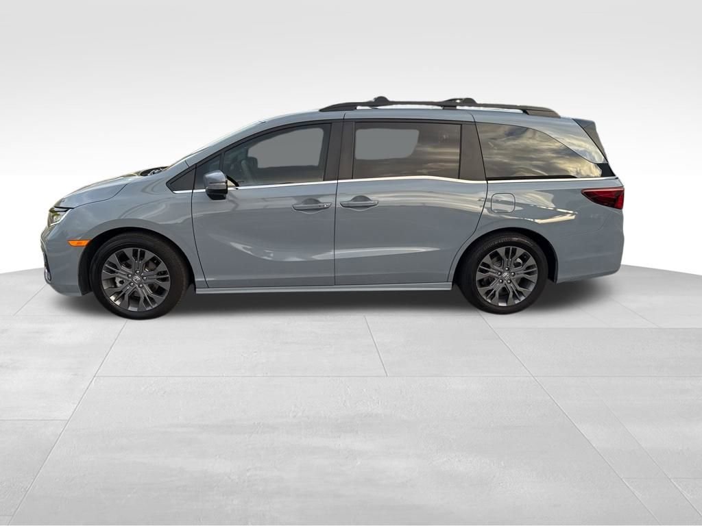 2025 Honda Odyssey Touring photo 4