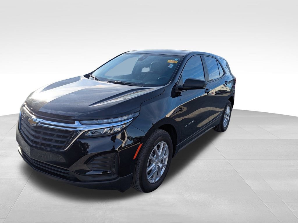 2022 Chevrolet Equinox LS photo 4