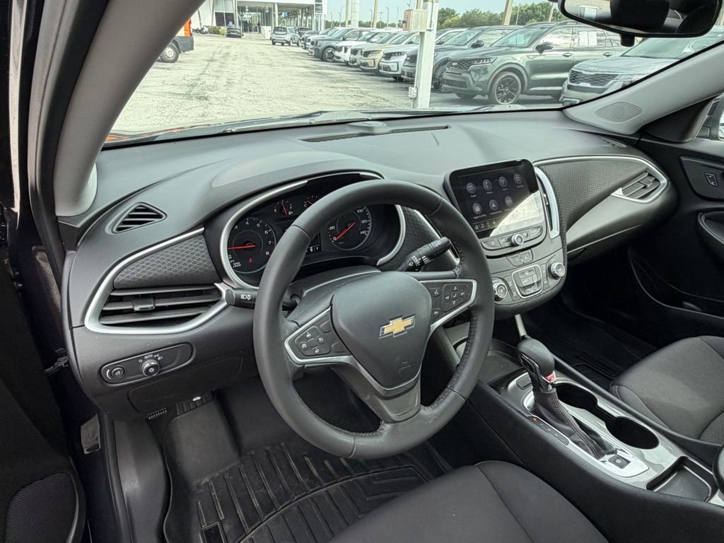 2022 Chevrolet Malibu RS - Photo 18