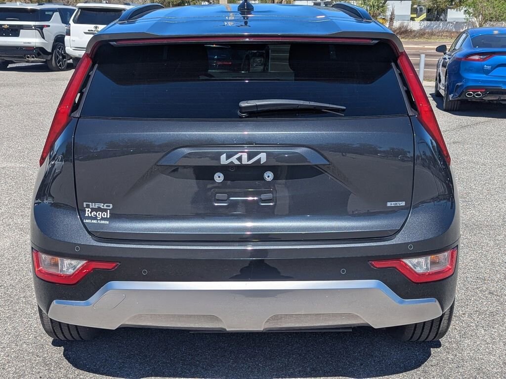 Certified 2023 Kia Niro EX Touring SUV