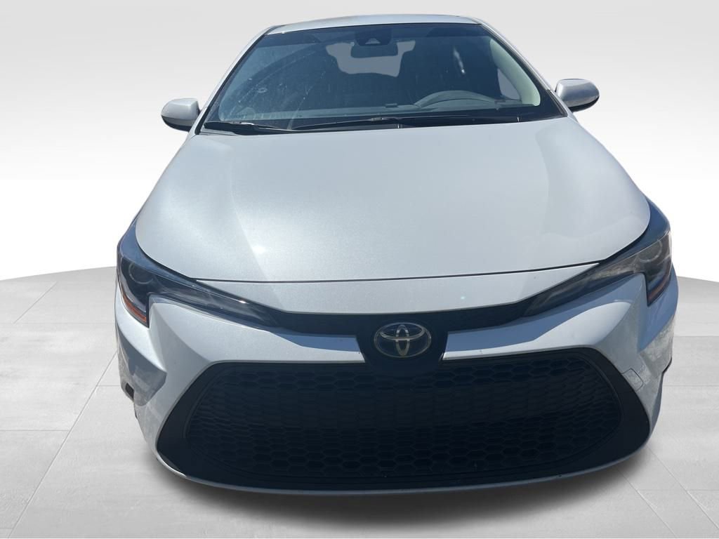 2022 Toyota Corolla Hybrid LE photo 2