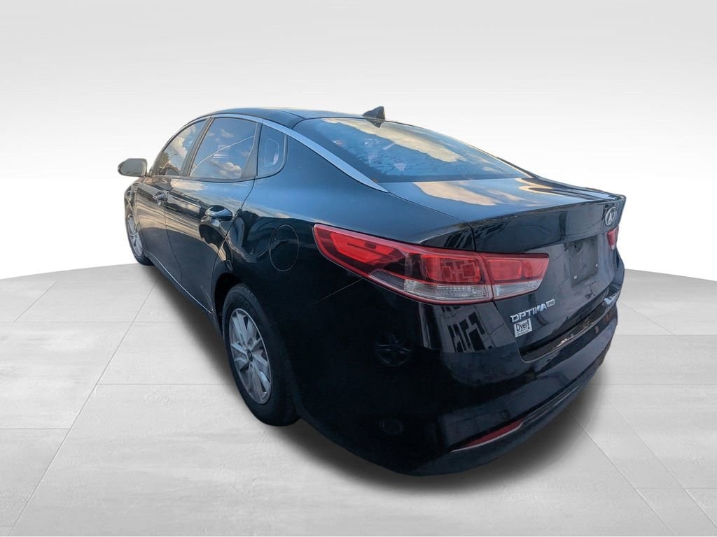 Used 2017 Kia Optima LX Sedan