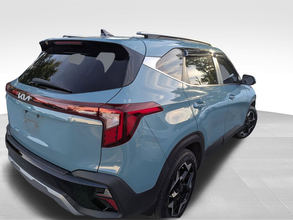 2024 Kia Seltos EX photo 2