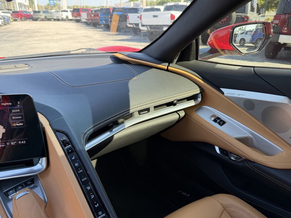 2022 Chevrolet Corvette 2LT - Photo 16