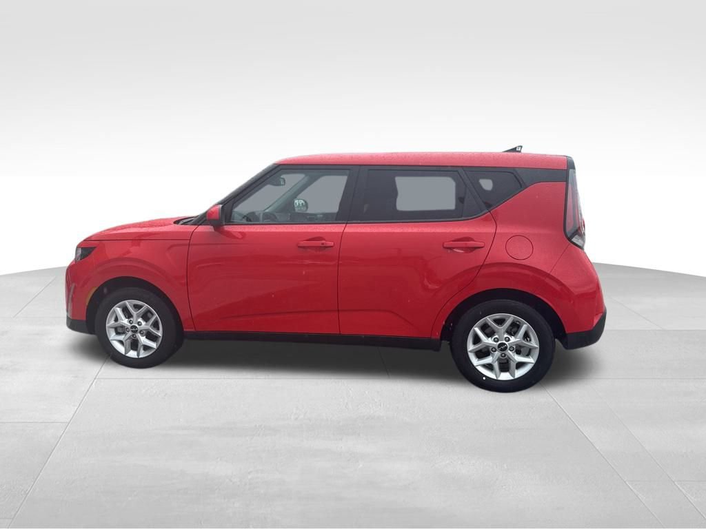 2024 Kia Soul S photo 3