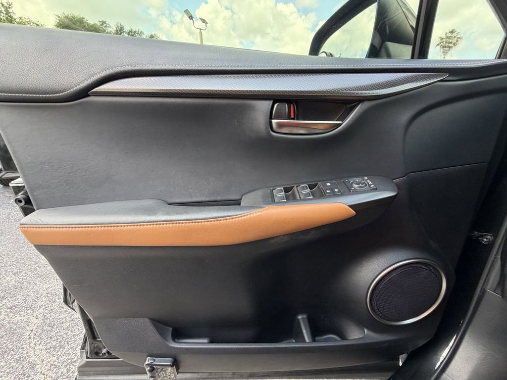 2020 Lexus NX 300 - Photo 21