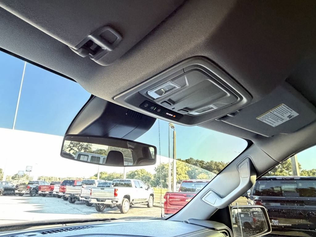 2023 Chevrolet Silverado 1500 LT - Photo 31