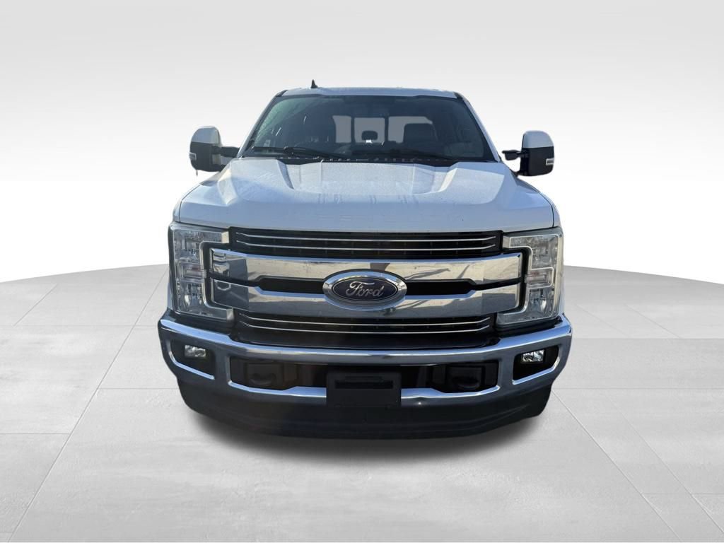 2019 Ford F-250 Lariat photo 2