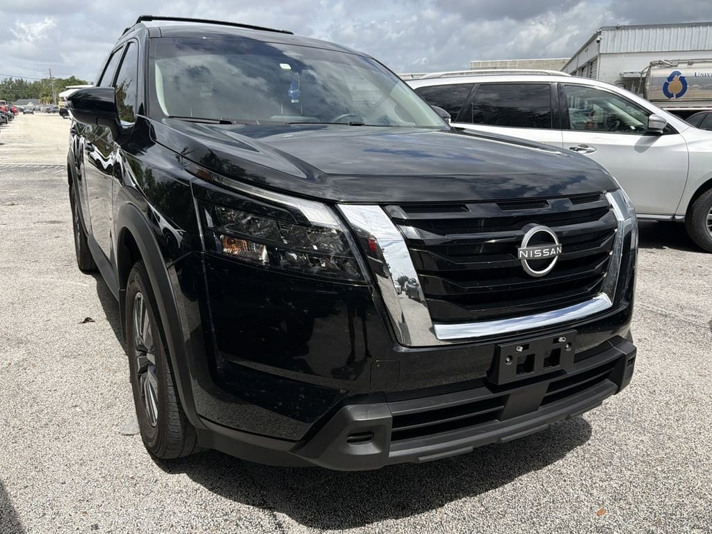 2024 Nissan Pathfinder SV 2WD's photo