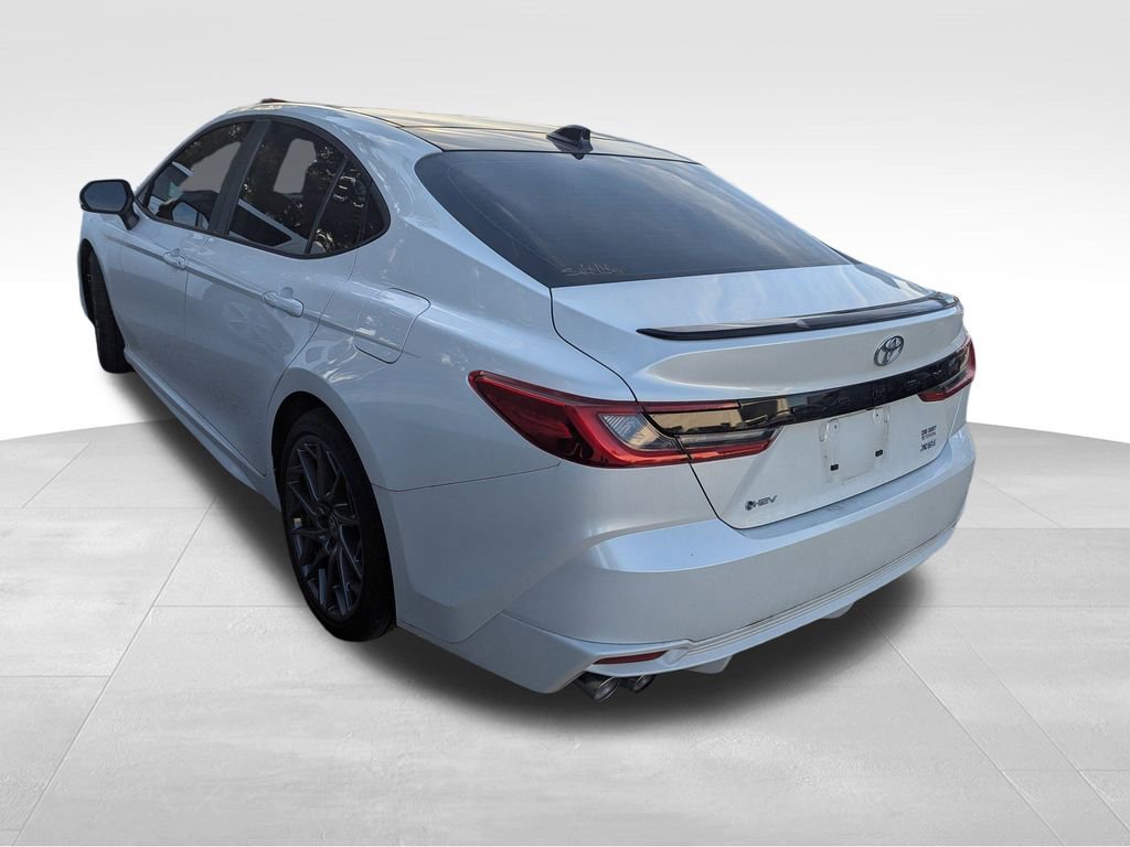 2025 Toyota Camry Hybrid photo 3