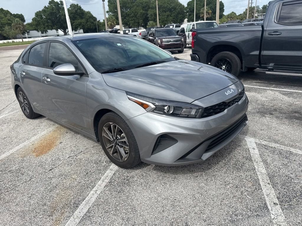 2024 Kia Forte LXS AT's photo