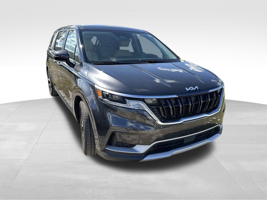 Used 2023 Kia Carnival EX MPV