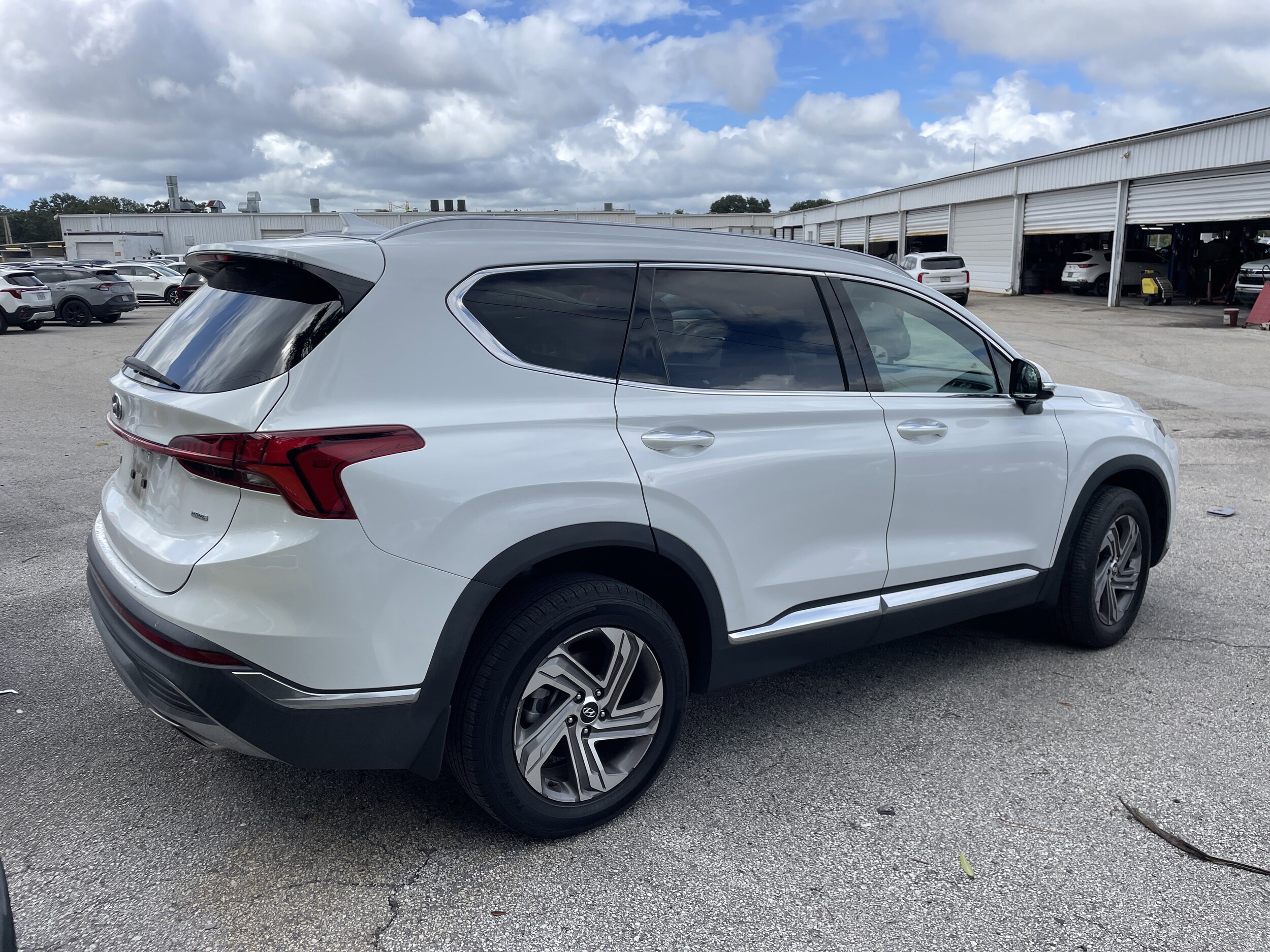 2022 Hyundai Santa Fe SEL Premium photo 2