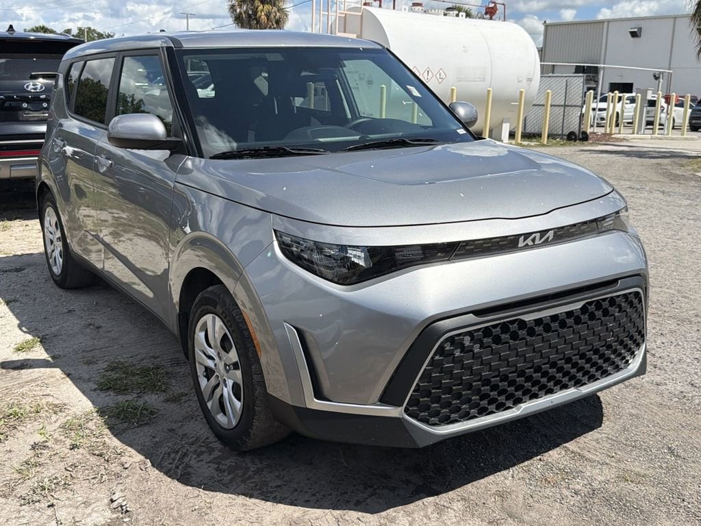 2023 Kia Soul 2.0L LX IVT's photo