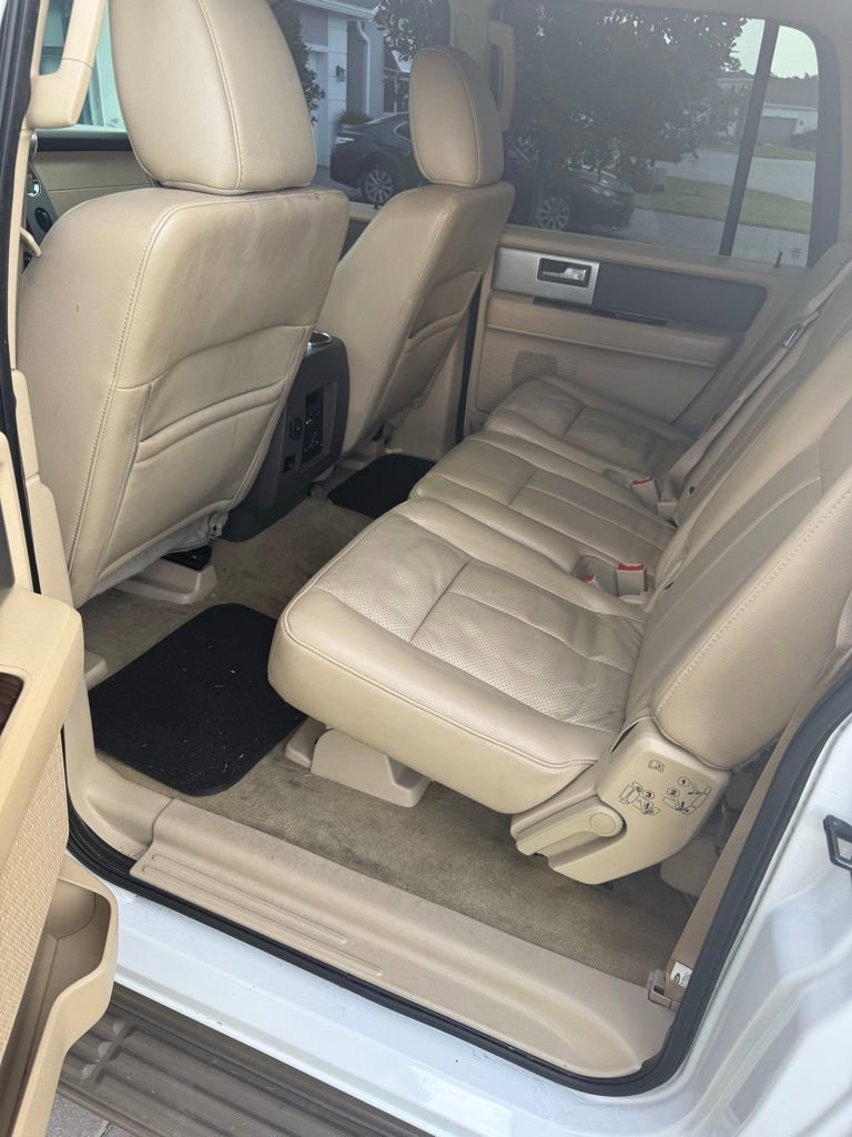 2014 Ford Expedition EL XLT photo 2