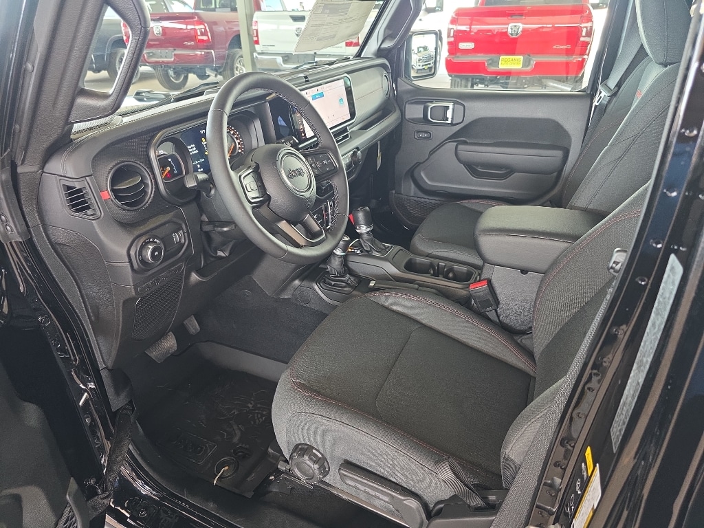 2025 Jeep Wrangler 4-Door Rubicon - Photo 14